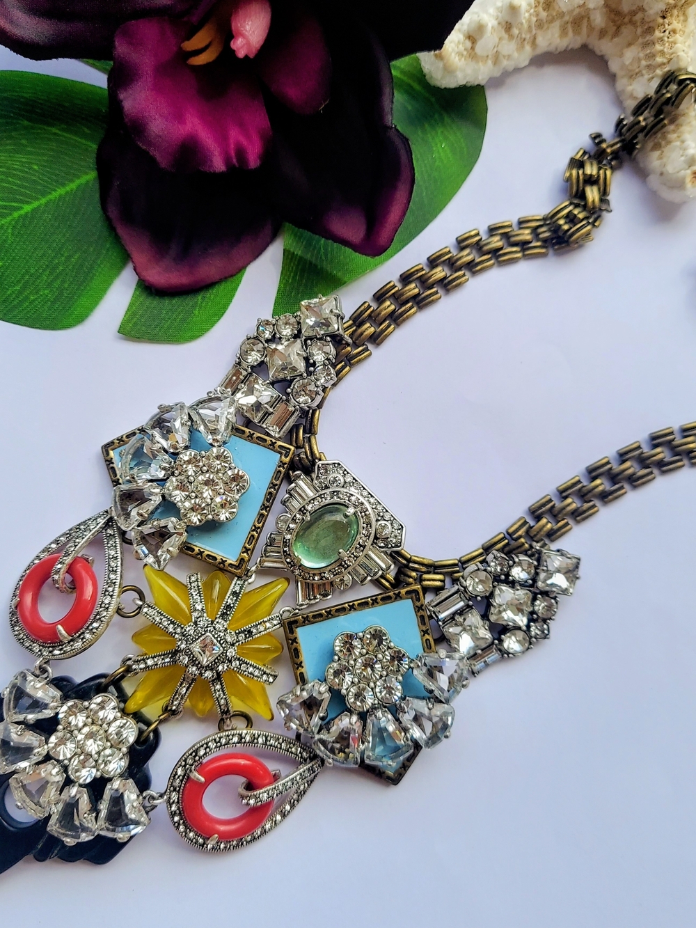 Statement Multicolor Crystal And Coral Bib Necklace - Women Jewelry - Picture 5 of 8